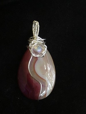 SA1001	- Wire Wrapped Peach and Burgundy Stripes Agate Teardrop Pendant
