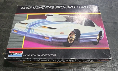 Monogram '87 White Lightning Firebird GTA 1:24 Vintage 1987 CONDITION UNKNOWN!! - Picture 1 of 8