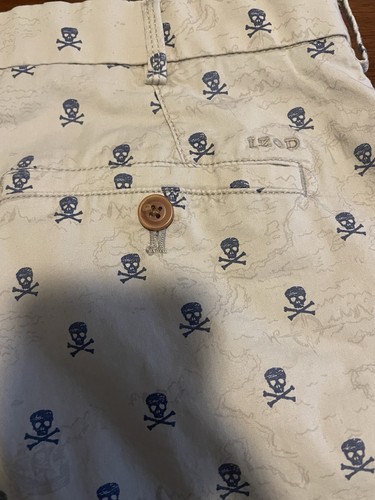 IZOD Salzwasser Shorts Herren 32” W 9,5” Schrittlänge Stretch entspannt Totenkopf Golf Chino - Bild 3 von 4