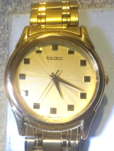 Seiko Quartz Watch Men V701-1920 All Gold Starburst Dial 80's New Bat Great