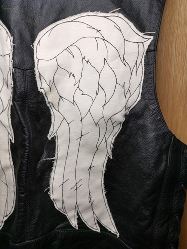 NORMAN REEDUS SIGNED CUSTOM MADE WINGED VEST THE WALKING DEAD DARYL - Picture 8 of 13