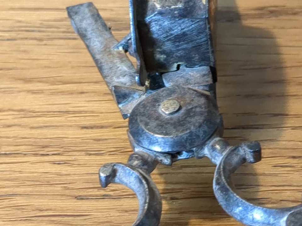 Ancienne Mouchette a Système Ciseaux Eteignoir a Bougie - Photo 4/4