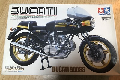 タミヤ1,/12スケールドゥカティ900SS