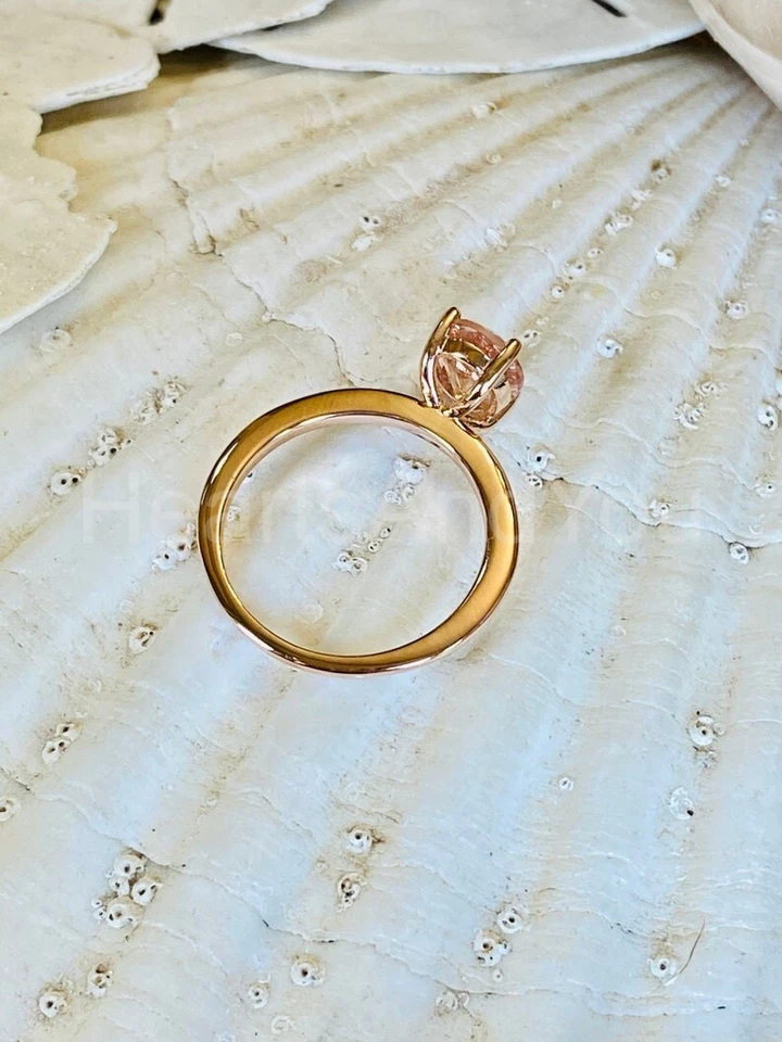 Anillo de compromiso de oro amarillo sólido de 14 k con morganita natural y diamantes de corte ovalado de 1 quilate Foto 2 de 4