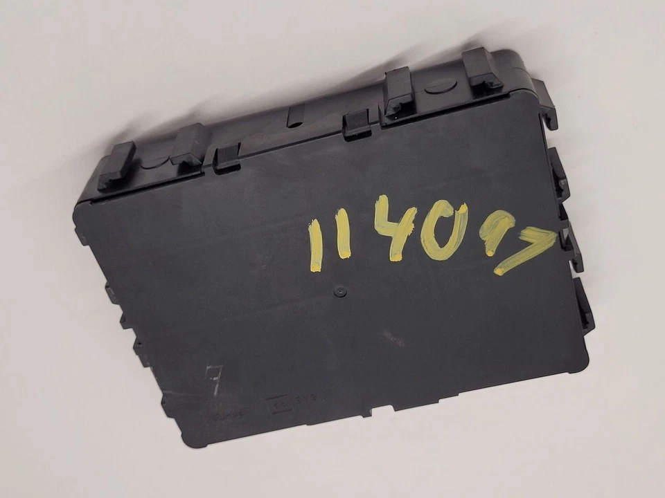 13 Módulo de control de carrocería Nissan Juke BCM tablero derecho CVT automático Foto 4 de 4