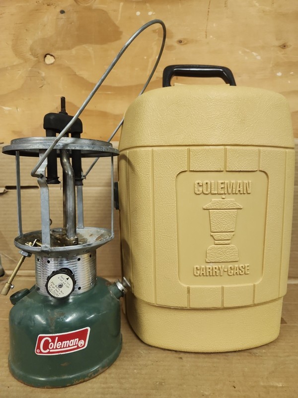 Coleman Model 220J Double Mantle Lantern.​The distinctive silver collar...