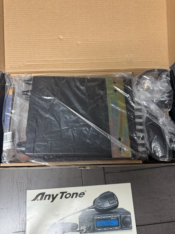 AnyTone AT-6666 com caixa original e manual - Imagem 4 de 4