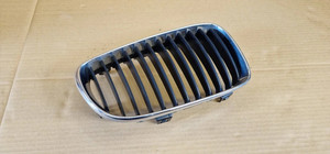 51137166440 Kühlergrill Chrom Rechts BMW 116i E81