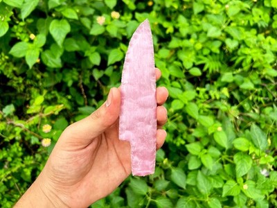 5.5-6'' large Pink Fiber Optic Glass Hand Knapped Crystal Knives Stone Blade Bulk