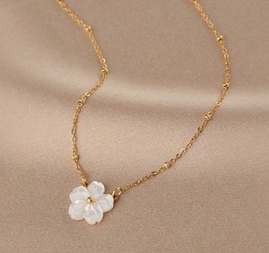 Authentic 18K Gold Plated Sweet Flower Chain Necklace for Women Jewelry