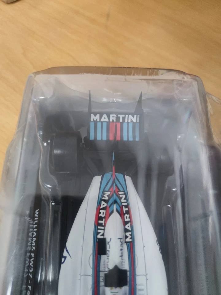 1:24 Williams FW37 - Felipe Massa - 2015 - Leggendarie Auto da Corsa CENTAURIA  - Immagine 3 di 4