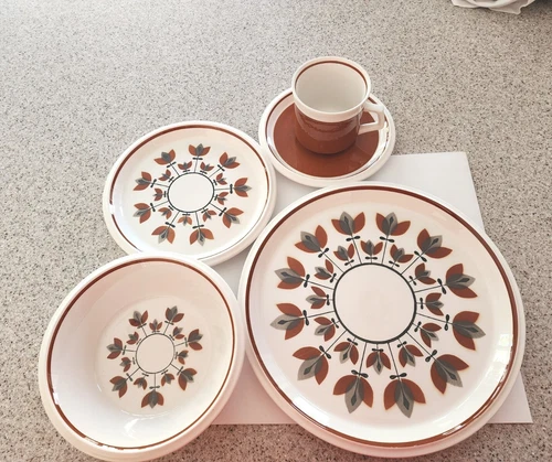 Gorgeous Mid Century Modern Mikasa Dinnerware Set Light & Lively Made In Japan 