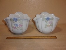 PAIR OF FTD "ESPICALLY FOR YOU" VASES RAISED FLOWERS