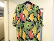 TOMMY BAHAMA 100% SILK 