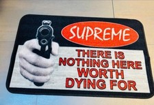 Supreme Mata podłogowa Czarna Czerwona Jak nowa Mata Wykładzina drzwi