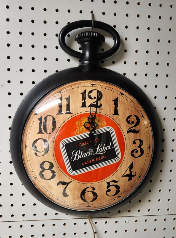 New in Box - Vintage 1973 Carling Brewing Bar Clock Black Label Beer - Works