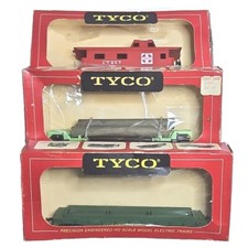 Caboose Log Transport Pipe Flat Train Cars HO Scale Lot of 3 Tyco AT SF