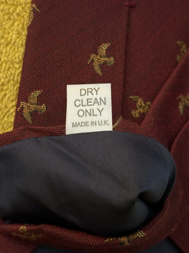 Nuevo sin etiquetas John Comfort 60 % lana/40 % seda borgoña corbata tejida pájaros 3 5/8x57 hecha en Reino Unido Foto 4 de 4