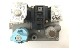 White Rodgers Furnace Natural Gas Valve 36E36 284 Lennox  60J2101  used #G432