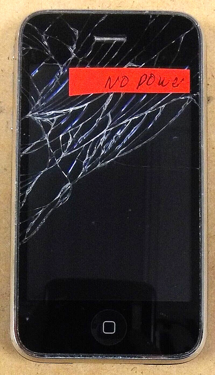 Apple iPhone 3G / A1241 - 8GB - Black and Silver ( AT&T ) iOS