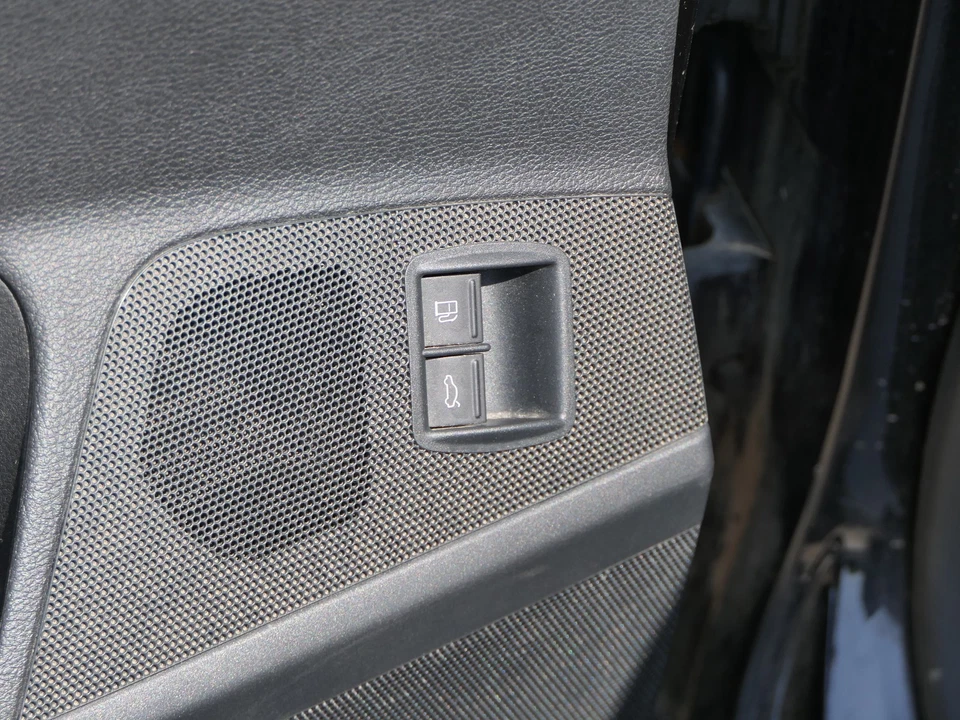 VW Passat 3C Variant 1x Türverkleidung Verkleidung Tür vorne links schwarz - Bild 2 von 4