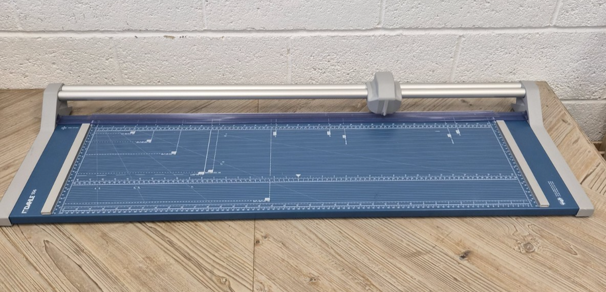 Dahle 556 A1 Professional Rotary Paper Trimmer Guillotine 960mm