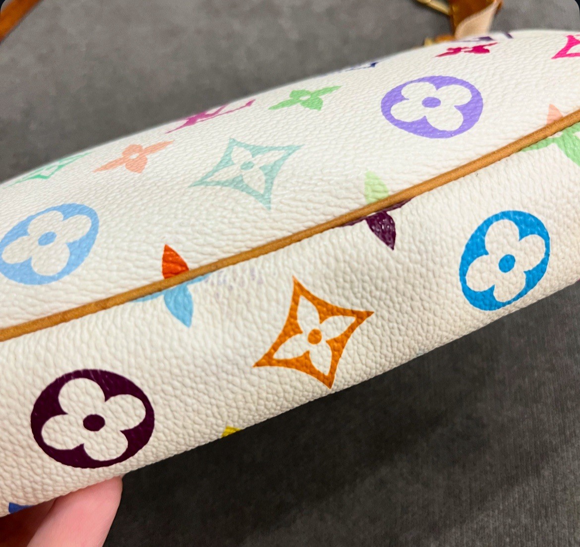 Louis Vuitton murakami — image 11