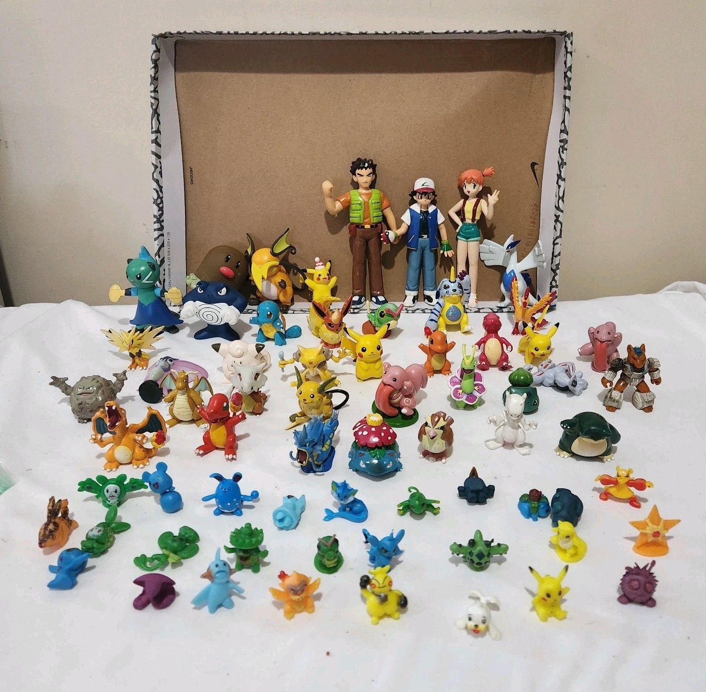 Pokemon Tomy Nintendo Vintage 1998+ Figures Brock Charizard Pikachu+  Lot Of 65