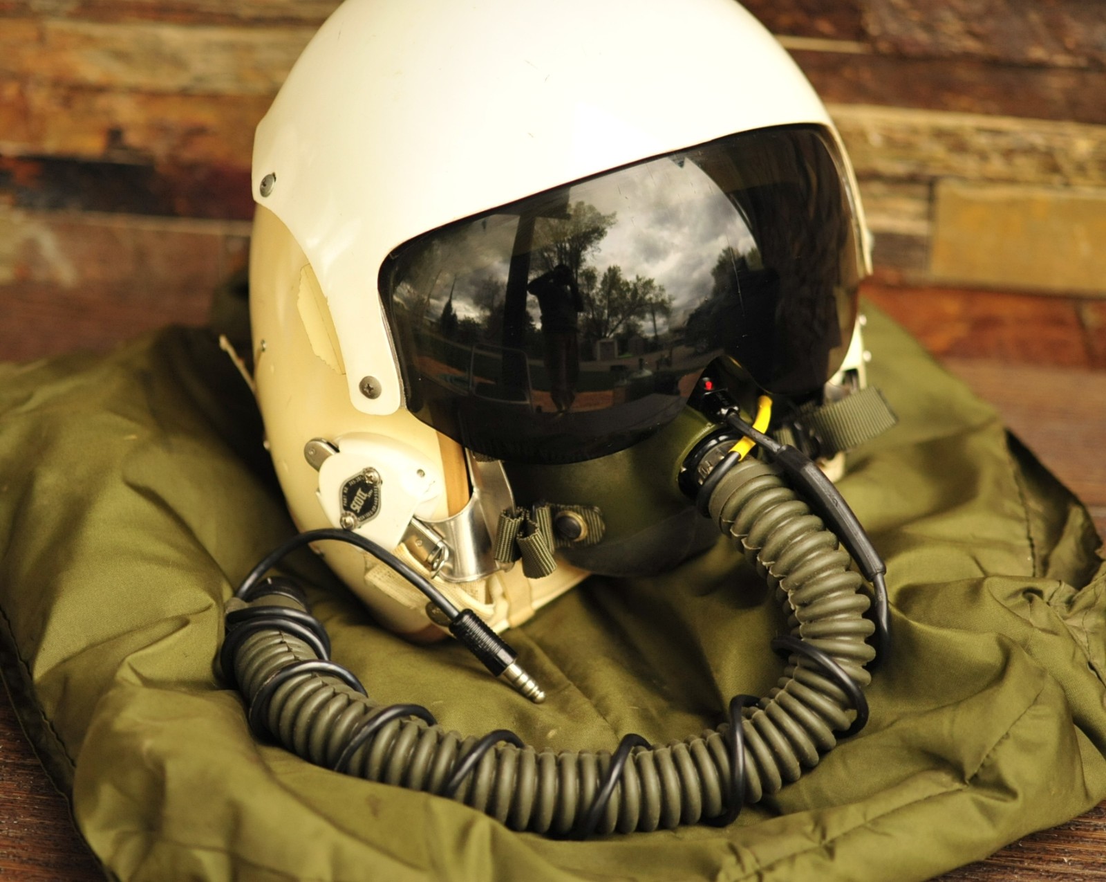 U.S.A.F Military Pilots Flight Helmet HGU Gentex Oxygen Mask HGU-22 / P with Bag