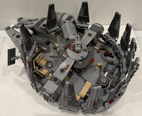 LEGO Star Wars: Millennium Falcon (75105)