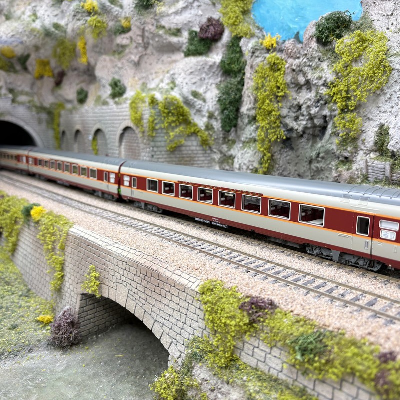 Voiture bar SNCF LSMODELS 40085D pour compléter une rame HO IV
