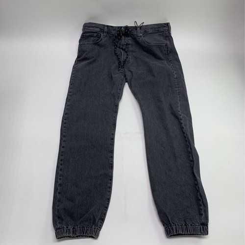 black jogger jeans