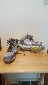 nike football cleats size 6.5