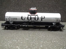 HO INTERMOUNTAIN #46327 COOP NATIONAL COOPERATIVES  8,00 GALLON TANK CAR #8740