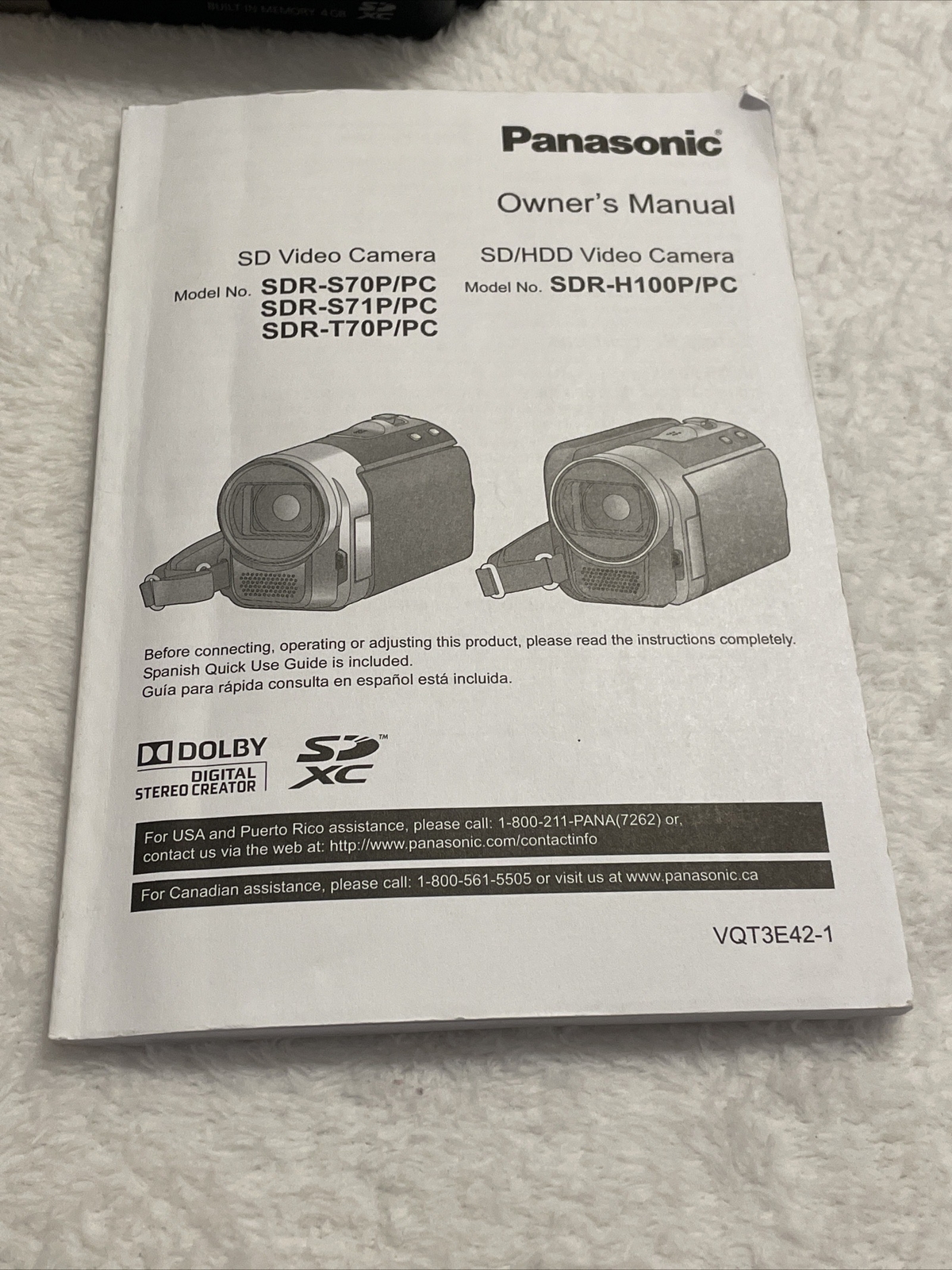 Panasonic SDR-T70 4GB Built-in SD/SDHC 78x Optical Zoom Camcorder with Manual