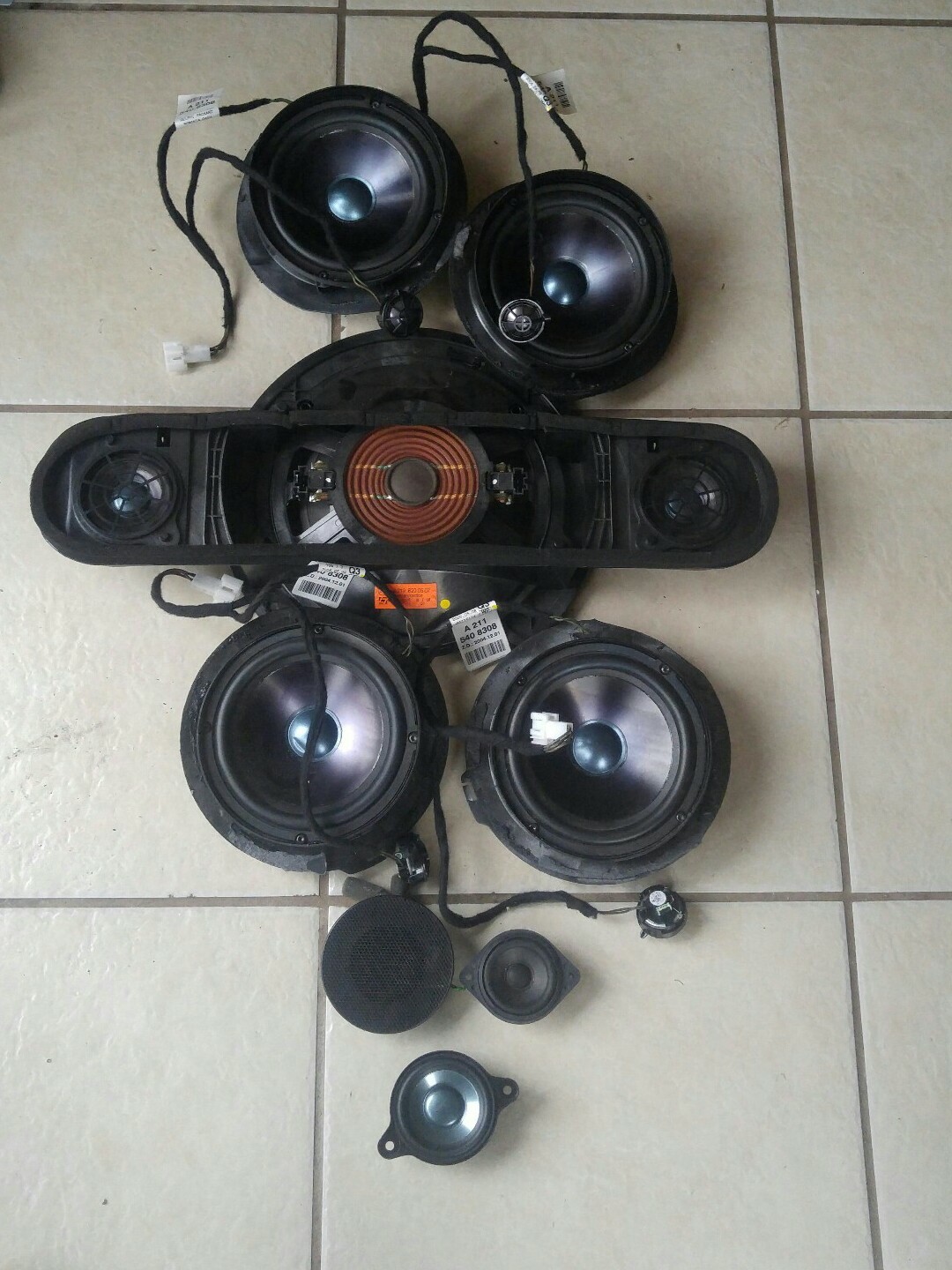 03-07 Mercedes W211 E350/320 Complete Harmon Kardon Speaker Set (14 pieces) 