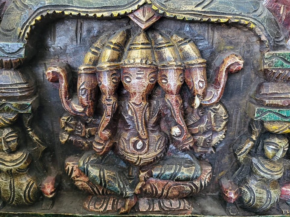 Wooden Wall Panel Depicts 5 five faces Of Ganesh 18 X 11.5 Inches. Hindu God. - Image 4 of 4