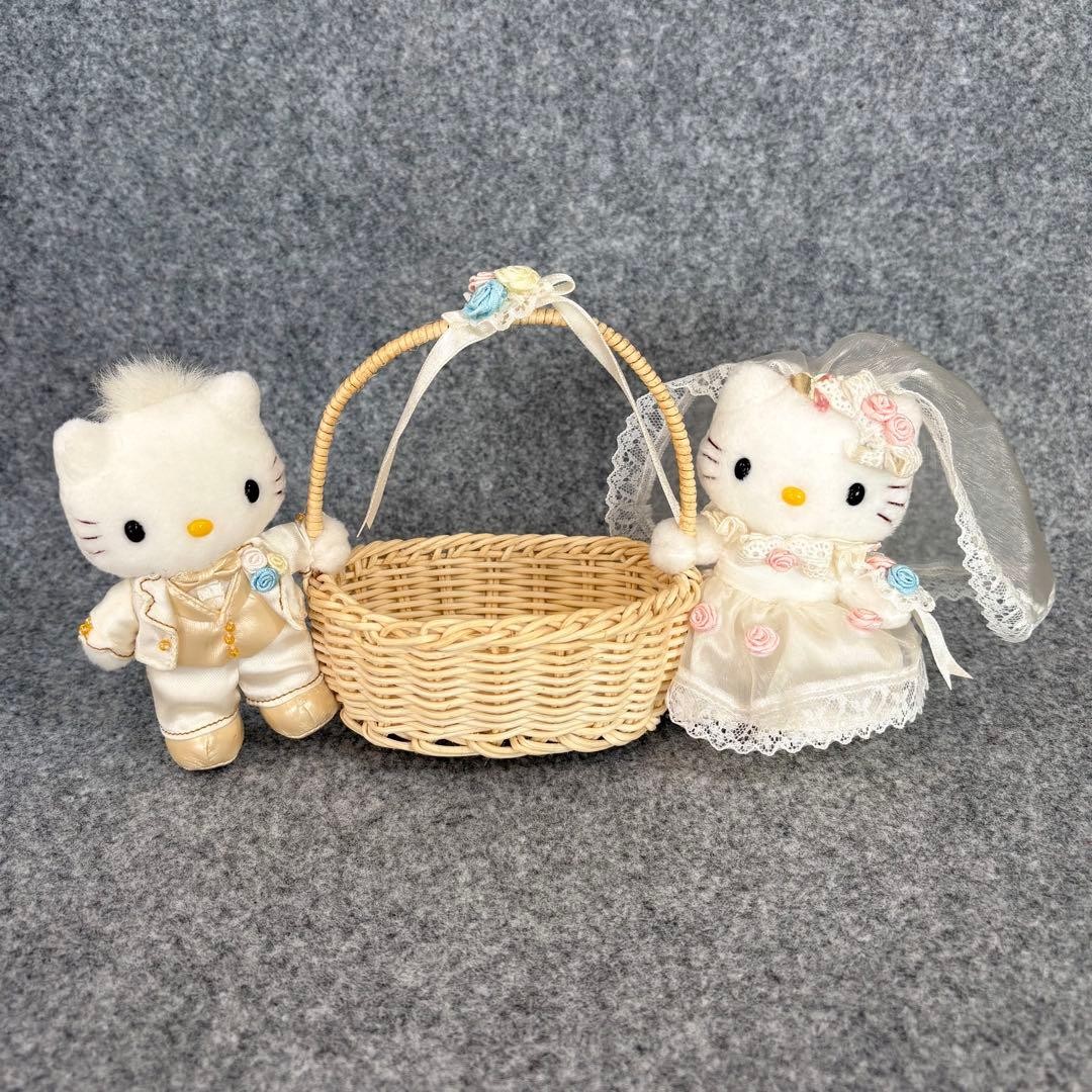 Hello Kitty Deer Daniel wedding mascot plush basket #41378c