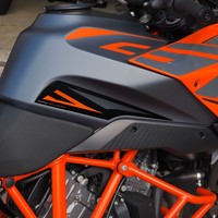 3D Aufkleber Motorrad Seiten Tank Kompatibel KTM 1290 Super Duke GT 2023 2024
