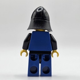 LEGO Knight Minifigure (cas188) Black Breastplate Castle 1584 6060 Rare Retired