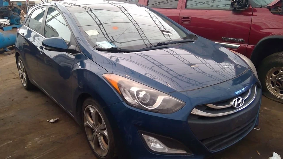 (LOCAL PICKUP ONLY) Passenger Front Door Electric Hatchback GT Fits 13-17 ELANTR - Image 3 of 4