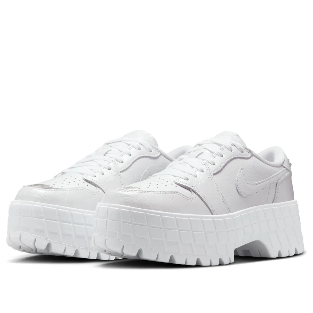 Jordan 1 Brooklyn Low White Metallic Silver W for sale | eBay