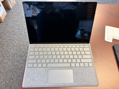Microsoft Surface Pro 5th Gen Core i5-7300U 8GB RAM 128GB SSD w