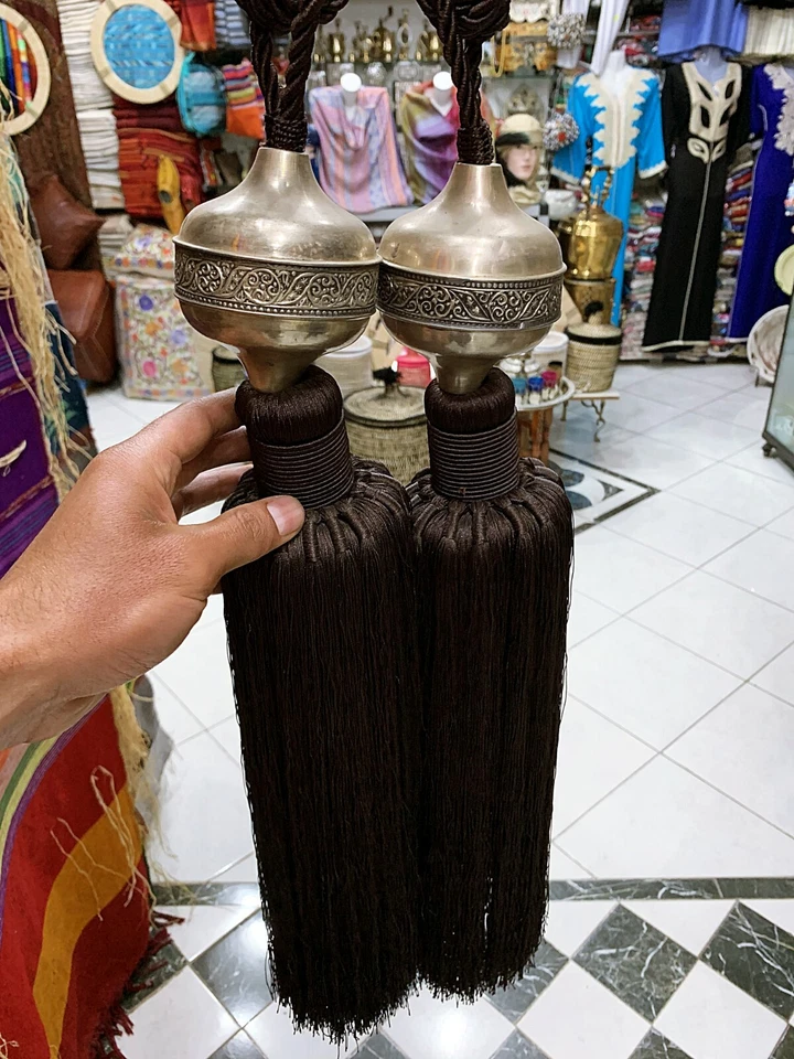 Un par de borlas marroquíes hechas a mano cortina decorativa lazo con motivo de bola Foto 3 de 4