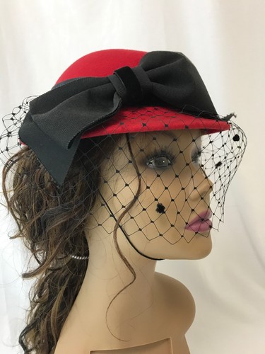 Vtg SONNI Womens Red Wool Hat 