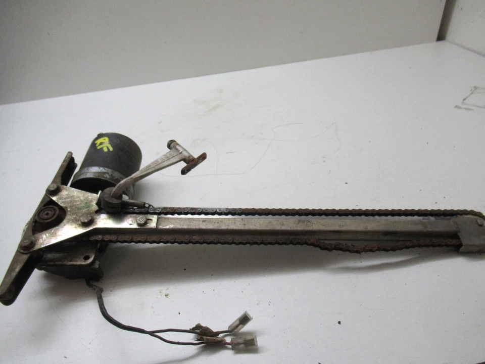 MECANISMO DE JANELA ELÉTRICO DIANTEIRO DIREITO BENTLEY MULSANNE TURBO 1985 - Imagem 4 de 4