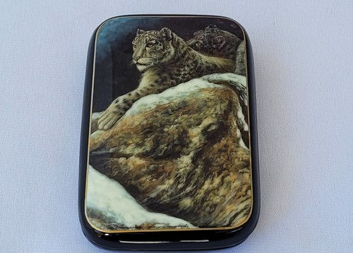 Exquisite Russian Fedoskino 4 1/2" Lacquer Box of Leopards by Smirnova Big Cats!