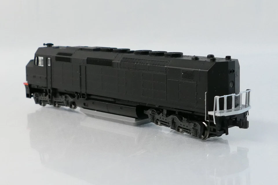Kato 176-9205 N Scale DC Locomotive SDP40F Amtrak Phase 1 - Image 3 of 4