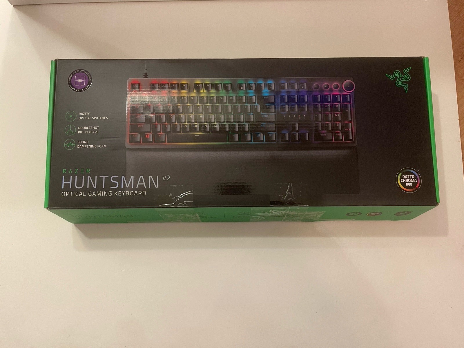 Clavier QWERTZ Razer Huntsman V2 neuf avec switchs optiques violets cliquables