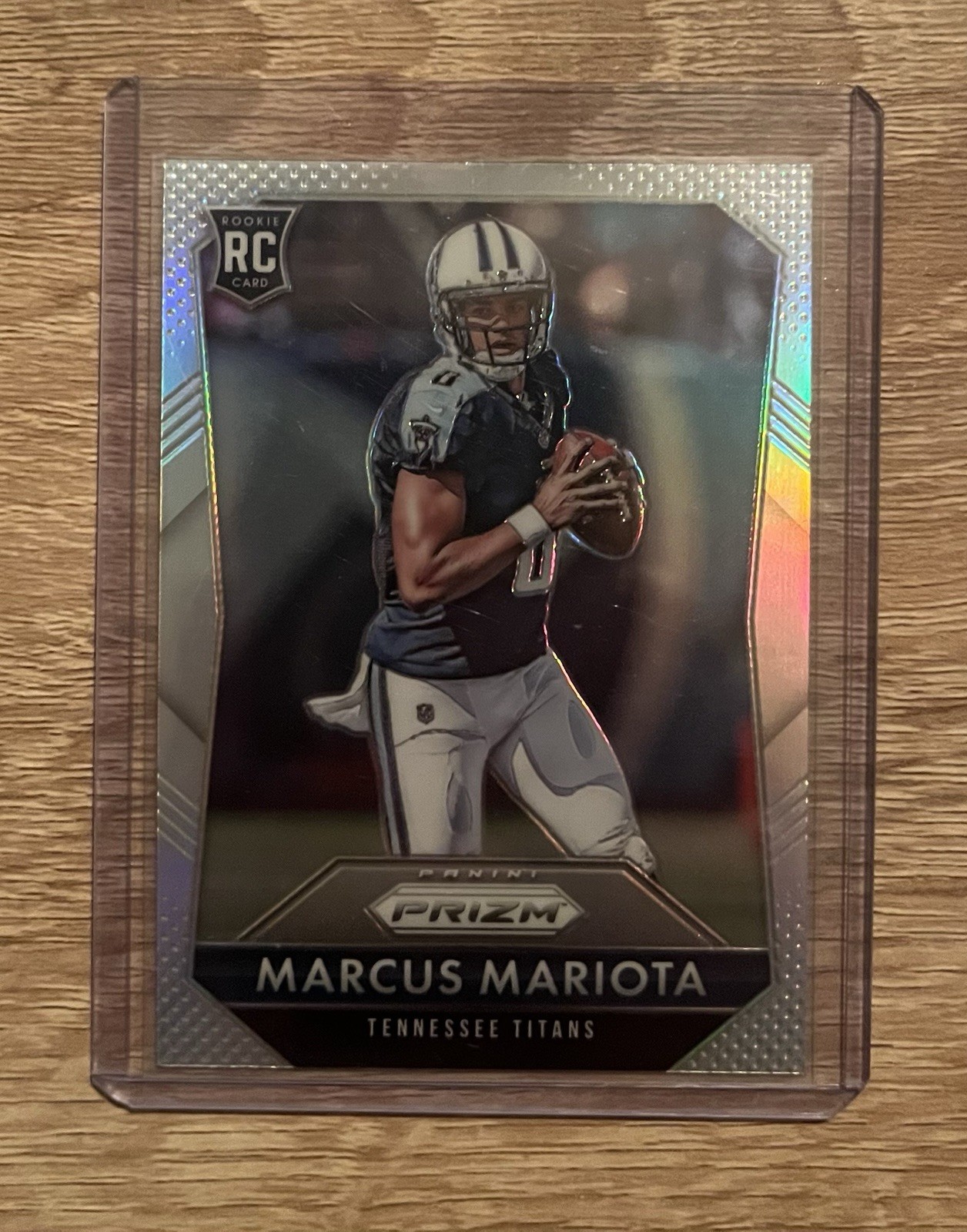 2015 Panini Prizm - Marcus Mariota #264 - SILVER PRIZM - ROOKIE CARD - LEGEND!!